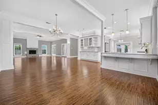 10310 Chevy Chase Dr, Houston, TX 77042 - Photo 7