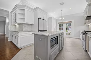 10310 Chevy Chase Dr, Houston, TX 77042 - Photo 11