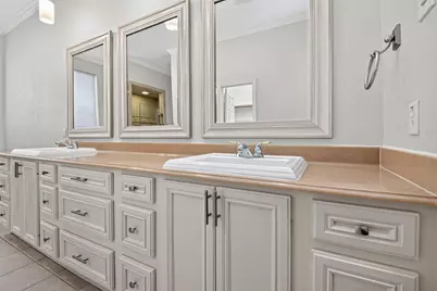 10310 Chevy Chase Drive, Houston, TX 77042 - Photo 25