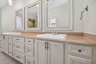 10310 Chevy Chase Dr, Houston, TX 77042 - Photo 25