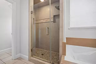 10310 Chevy Chase Dr, Houston, TX 77042 - Photo 27