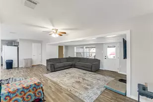 157 Lakeview Dr S, Livingston, TX 77351 - Photo 9