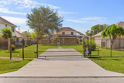 8434 Folkstone Lane, Houston, TX 77075 - Photo 1