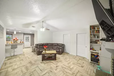11247 Langdon Lane, Houston, TX 77072 - Photo 9