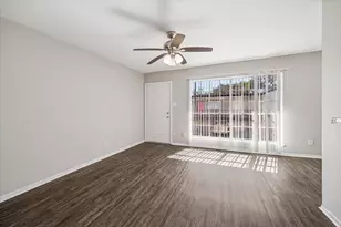 201 Emerson St, Houston, TX 77006 - Photo 3