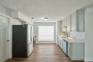 6527 Zapata Dr, Houston, TX 77083 - Photo 11