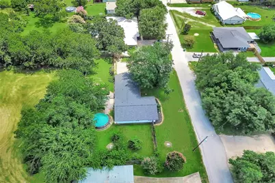 202 W Limit Street, Madisonville, TX 77864 - Photo 41