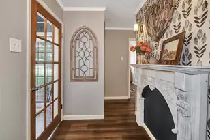 202 W Limit St, Madisonville, TX 77864 - Photo 9