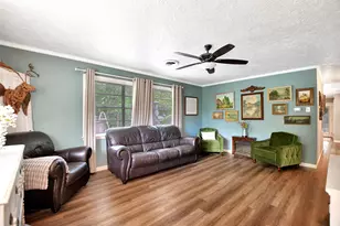 202 W Limit St, Madisonville, TX 77864 - Photo 11