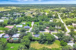 202 W Limit St, Madisonville, TX 77864 - Photo 43