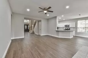 15 Shinyrock Pl, The Woodlands, TX 77381 - Photo 5