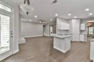 15 Shinyrock Pl, The Woodlands, TX 77381 - Photo 7