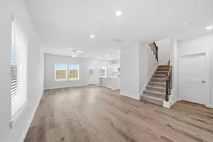 11409 Velvet Fld Dr, Houston, TX 77047 - Photo 9