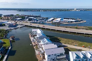 43 Commander Runco Ln, Taylor Lake Village, TX 77586 - Photo 29