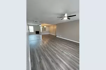 9700 Leawood Boulevard #7/16, Houston, TX 77099 - Photo 11