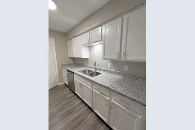 9700 Leawood Boulevard #7/16, Houston, TX 77099 - Photo 3