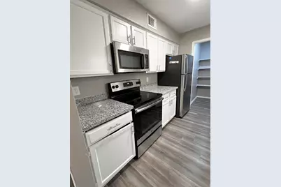 9700 Leawood Boulevard #7/16, Houston, TX 77099 - Photo 1
