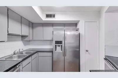 10811 Richmond Avenue #101, Houston, TX 77042 - Photo 7