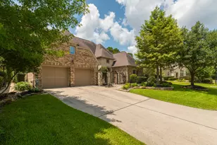 31 Woodglade Way, Tomball, TX 77375 - Photo 1