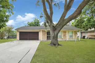954 W Bertrand St, Houston, TX 77088 - Photo 3