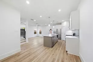 6511 Narcissus St, Houston, TX 77087 - Photo 9
