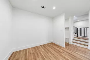 6511 Narcissus St, Houston, TX 77087 - Photo 11