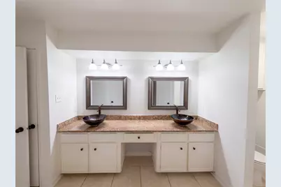 2307 Canyon Meadows Drive, Missouri City, TX 77489 - Photo 25