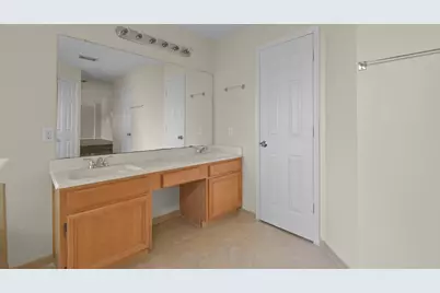 4911 Silver Fox Drive, Houston, TX 77066 - Photo 21