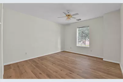 4911 Silver Fox Drive, Houston, TX 77066 - Photo 27