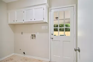 135 Towering Pines Dr, The Woodlands, TX 77381 - Photo 23