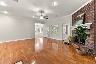 455 Cherry Hills Dr, Huntsville, TX 77340 - Photo 5