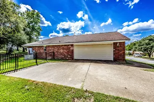 455 Cherry Hills Dr, Huntsville, TX 77340 - Photo 25