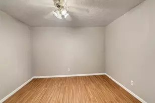 2021 Spenwick Dr, Houston, TX 77055 - Photo 11