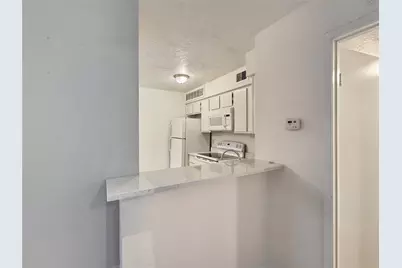 2021 Spenwick Drive #227, Houston, TX 77055 - Photo 9