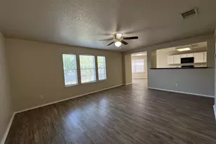 619 Mathis Mdw, San Antonio, TX 78251 - Photo 5