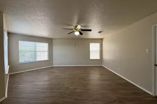 619 Mathis Mdw, San Antonio, TX 78251 - Photo 3