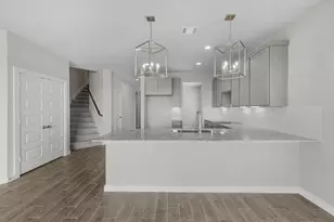 8706 Mallow Rose Wy, Rosharon, TX 77583 - Photo 3