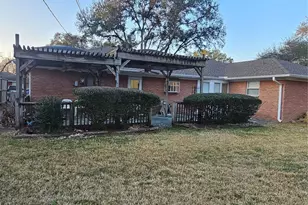 1715 Pecan Ln, Stafford, TX 77477 - Photo 5