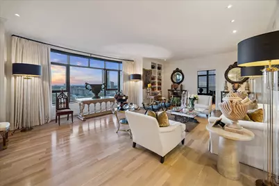 1000 Uptown Park Boulevard #101, Houston, TX 77056 - Photo 9