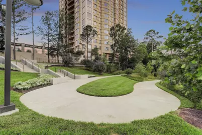 1000 Uptown Park Boulevard #101, Houston, TX 77056 - Photo 45