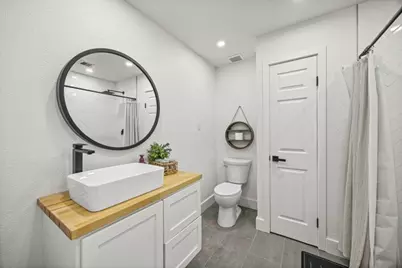 10826 Sageburrow Dr Drive, Houston, TX 77089 - Photo 23