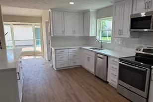 2227 Cherry Bend Dr, Houston, TX 77077 - Photo 5