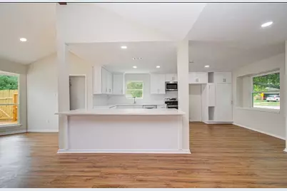 2227 Cherry Bend Dr, Houston, TX 77077 - Photo 19