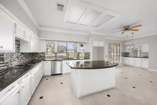 7915 Capri Cir, Houston, TX 77095 - Photo 13