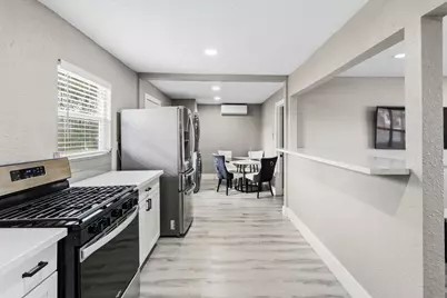 5914 Southcrest Street, Houston, TX 77033 - Photo 9