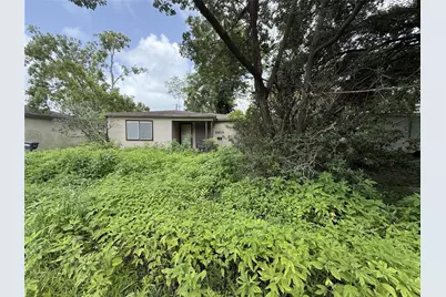 6806 E Bayou Drive, Hitchcock, TX 77563 - Photo 1