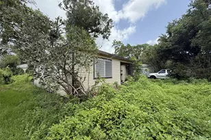 6806 E Bayou Dr, Hitchcock, TX 77563 - Photo 3
