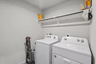 111 Bunker Hl Ct, Anahuac, TX 77514 - Photo 21