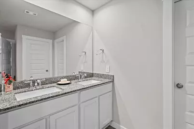 111 Bunker Hill Court, Anahuac, TX 77514 - Photo 15