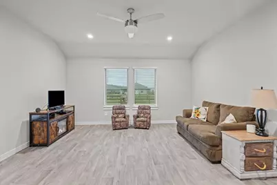 111 Bunker Hill Court, Anahuac, TX 77514 - Photo 7